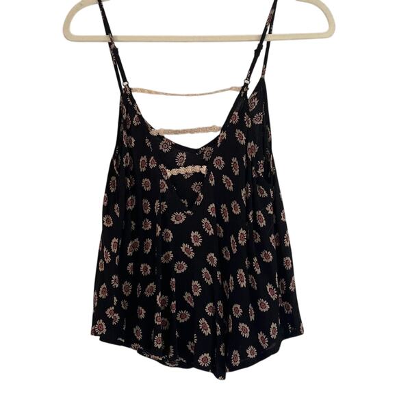 Lush Black, Pink, Floral Feminine Daisy Boho Camisole Spaghetti Strap Top, S - Picture 3 of 11
